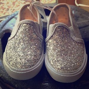 Toddler girls sparkle shoes